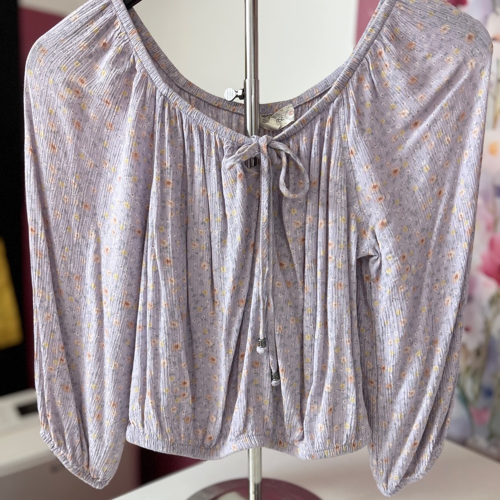 Hippie Rose Womens Smocked Crop Peasant Top Lavender Floral Stretch M
